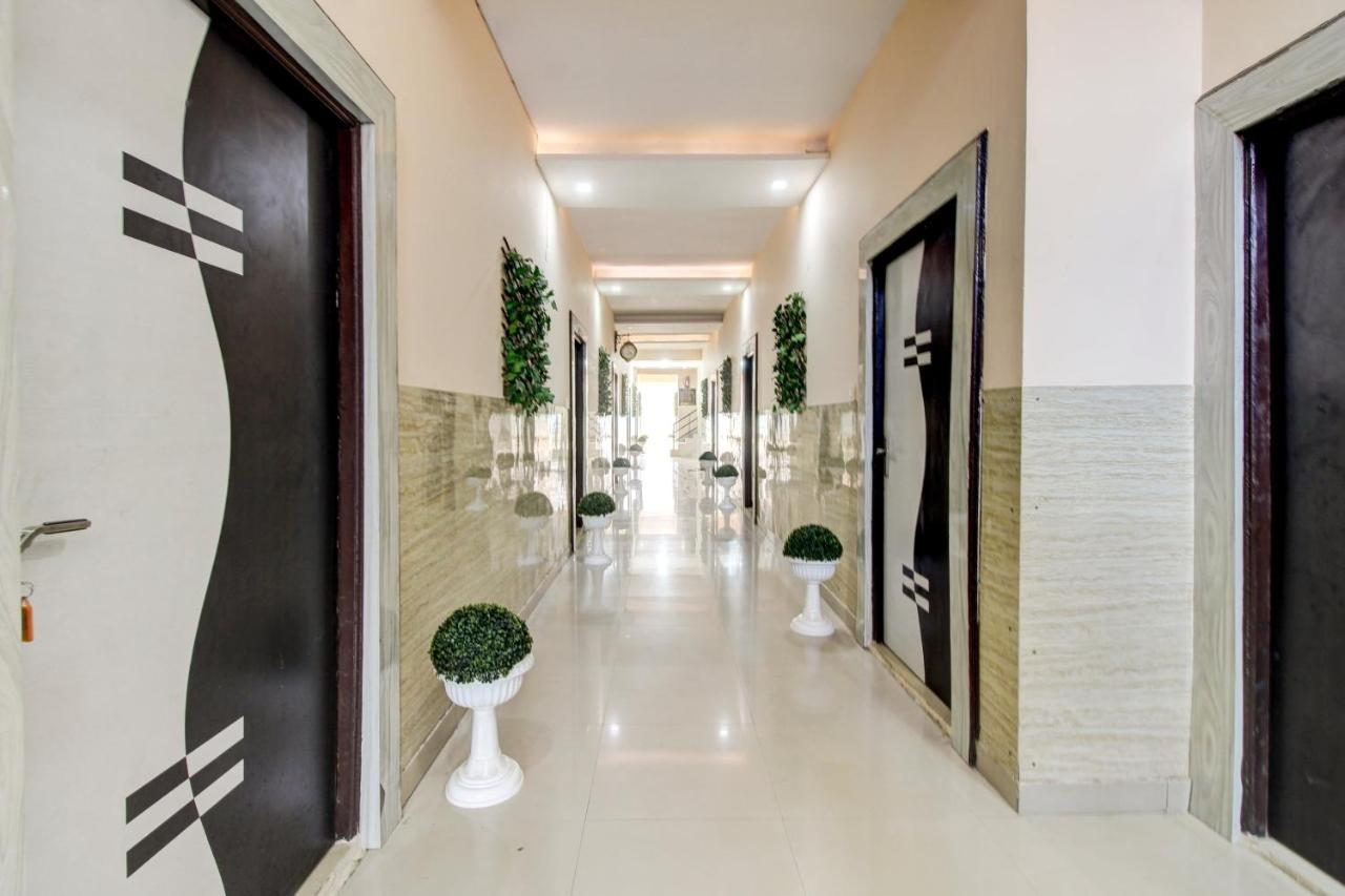 Elegance Resort Mathura Exterior photo